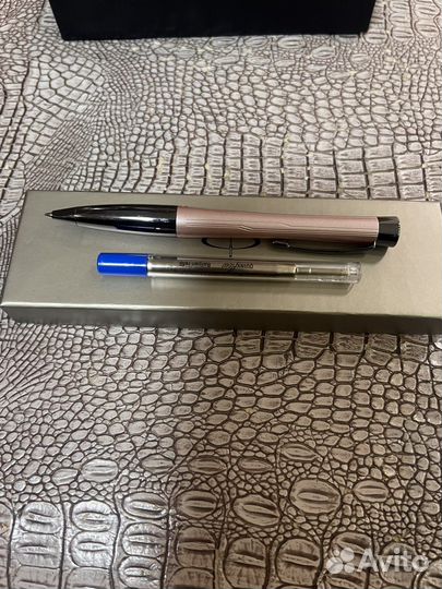 Шариковая ручка Parker Urban Premium K204