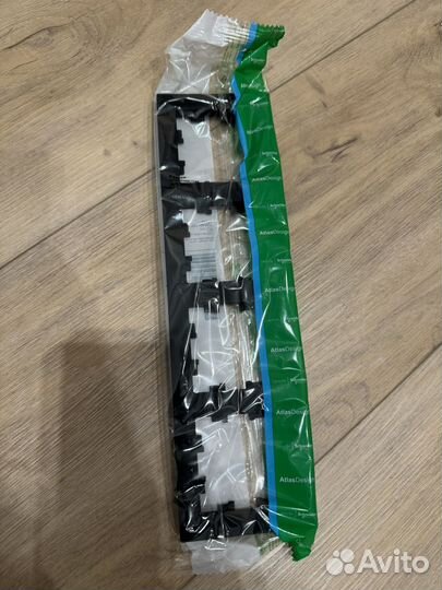 Рамка Systeme Electric Atlas Design карбон