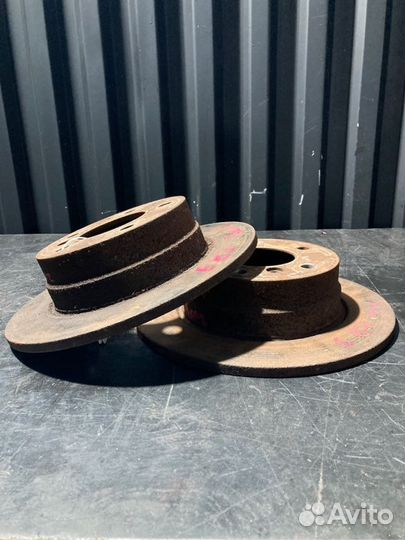 Тормозные диски заднее Bmw 1 E87 2005