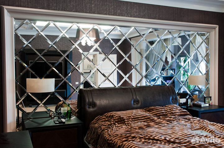 Зеркало в обрамлении