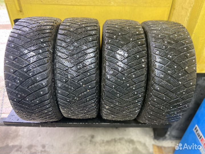 Goodyear Ultragrip Ice Arctic 205/50 R17