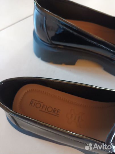 Лоферы женские