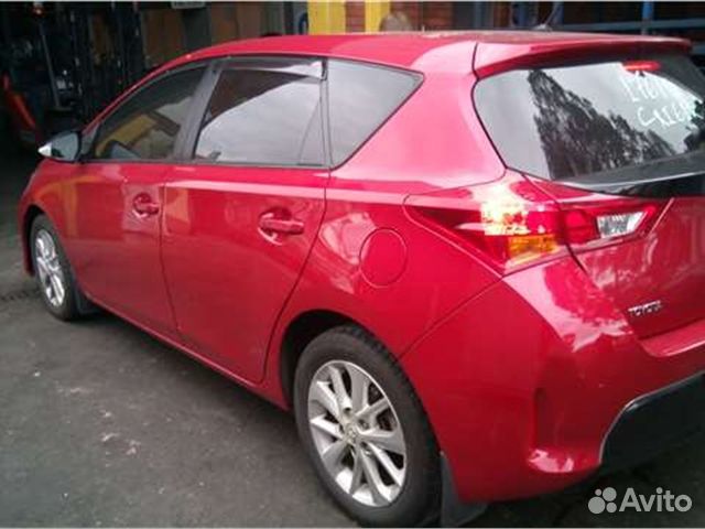 Разбор на запчасти Toyota Auris E18 2012