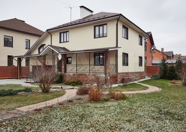 Коттедж 414 м² на участке 9 сот.