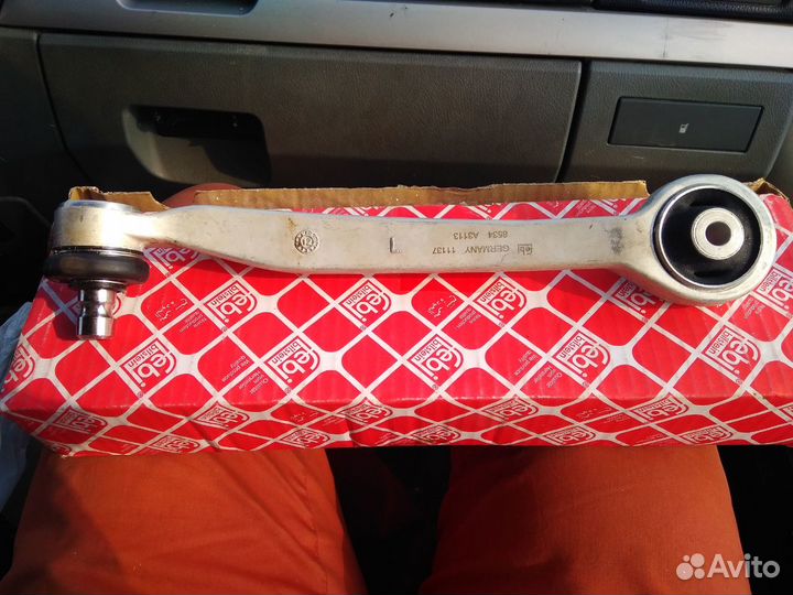 Рычаг передней подвески Audi A6 C5