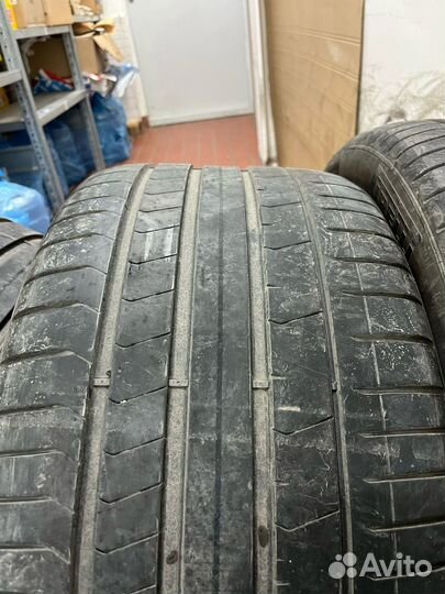 Pirelli Scorpion Zero 275/40 R21 и 315/35 R21
