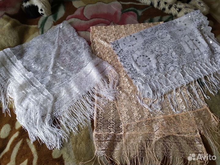 Женские шарфы и платки