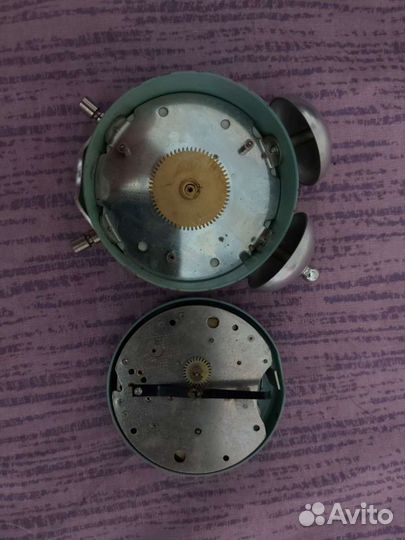 Часы будильник 