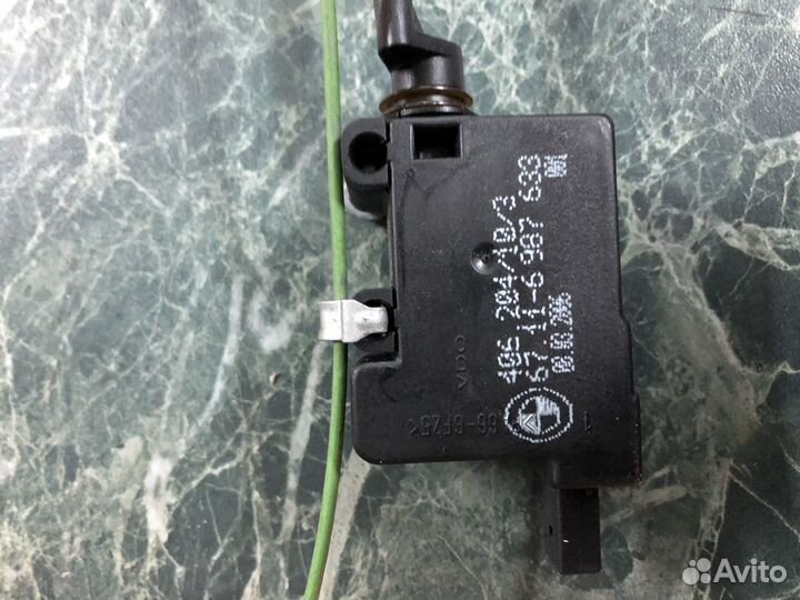 Сервопривод лючка бака BMW 1 Series E87