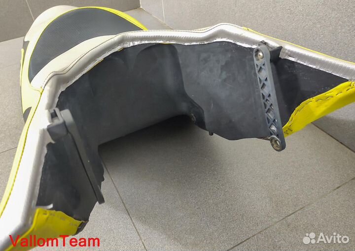 Лот SD3-131 Сидение гидроцикла BRP RXT 260