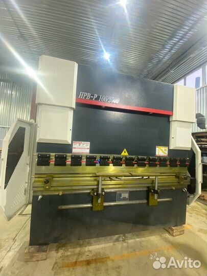 Листогибочный пресс