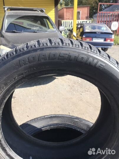 Roadstone Winguard WinSpike 215/55 R17