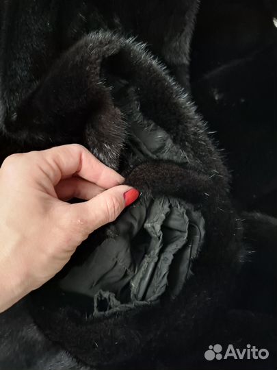 Продаю чёрную норковую шубу блок лама
