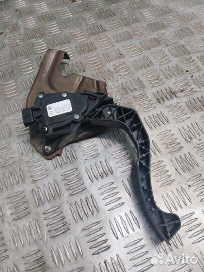 Педаль газа в сборе Renault Logan 2 New