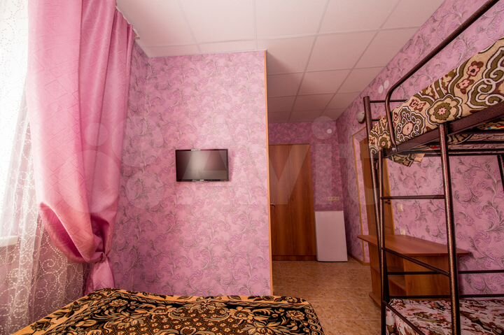 Комната 18 м² в > 9-к., 2/2 эт.