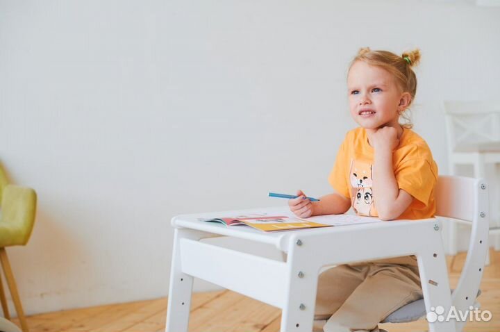 Растущий стол и стул детский