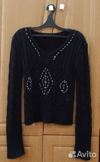 Продаётся женский свитер