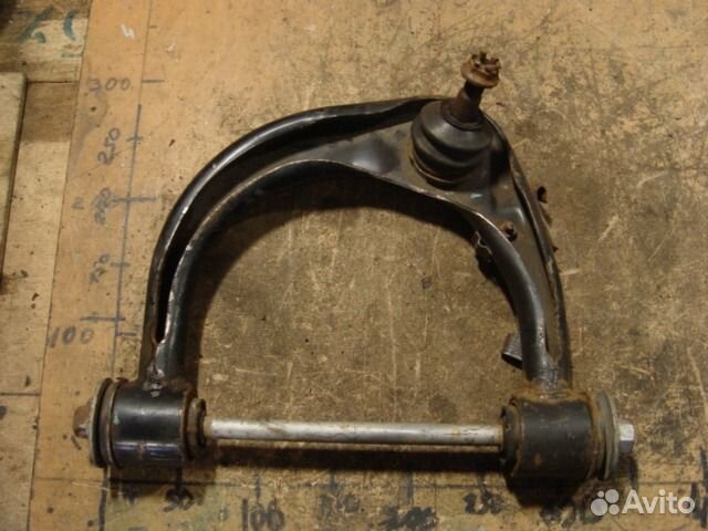 Передние рычаги Toyota land cruiser120 03г
