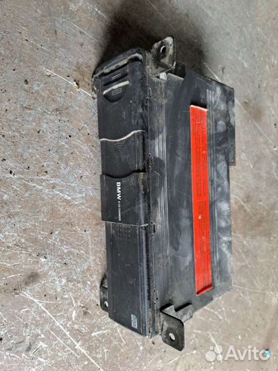 CD чейнджер на BMW E53