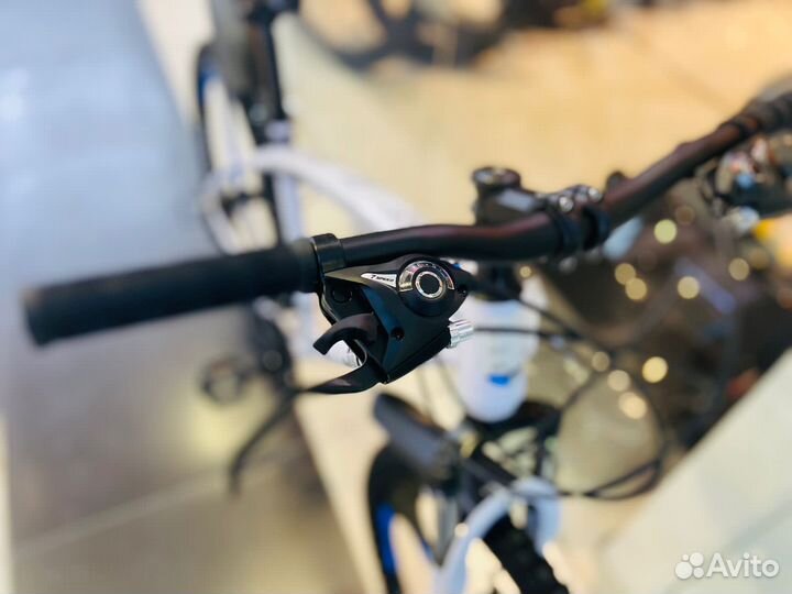 Велосипед на дисках Jiapai 26'' белый