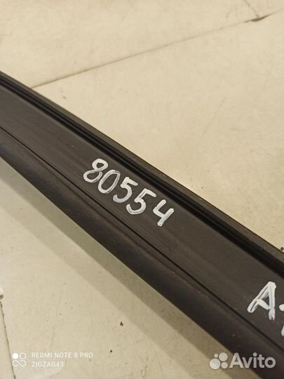 Уплотнитель стекла верхний(задний левый)