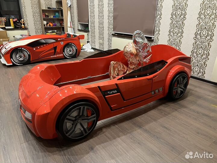 Детская кровать машина бу с матрасом