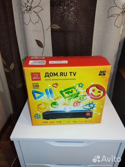 Маршрутизатор и приставка Dom.ru