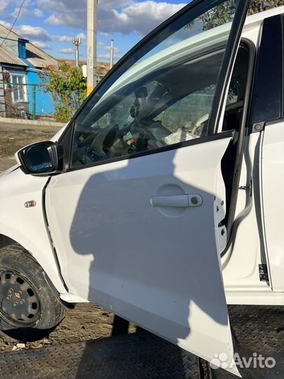 Дверь volkswagen polo