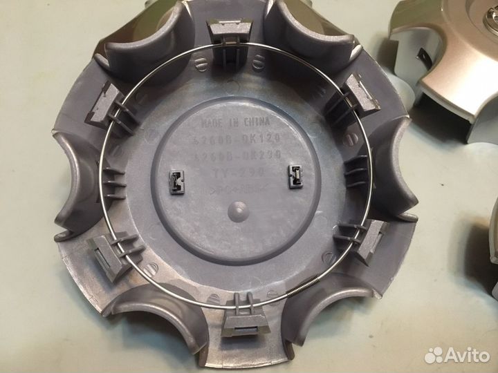 Заглушки литых дисков колпаки Toyota 139мм