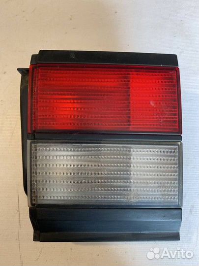 Фонарь задний внутренний левый Volkswagen Passat