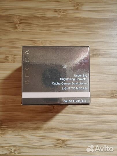Becca Under Eye Brightening Corrector