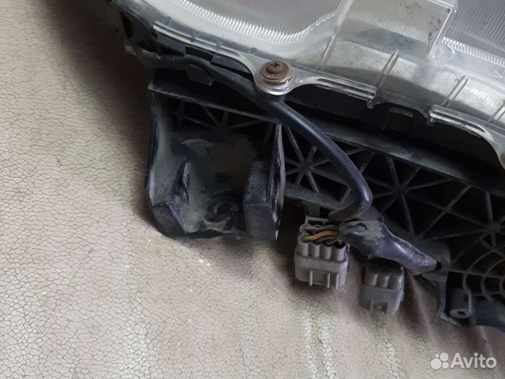 Фара левая Mitsubishi Asx