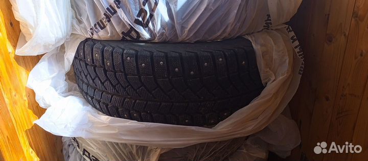 Viatti Brina Nordico V-522 215/55 R17 94T