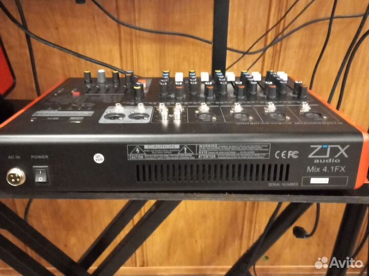 ZTX audio Mix 4.1.Fx микшерный пульт
