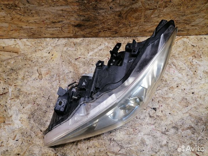 Фара ксенон левая Infiniti M Y51