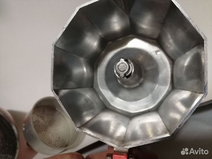 Гейзерная кофеварка bekker