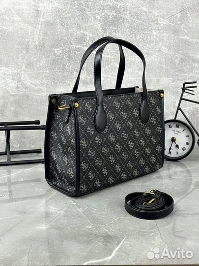 Сумка женская Guess
