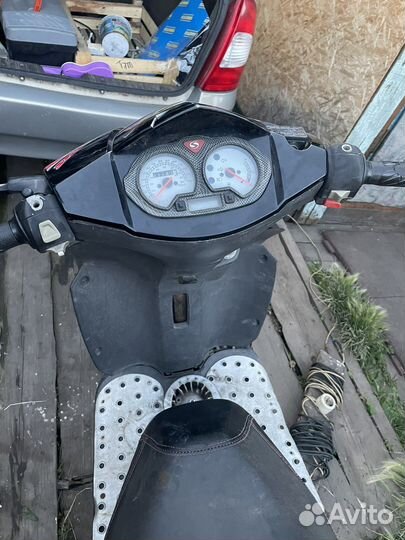 Запчасти на скутер 150 кубов