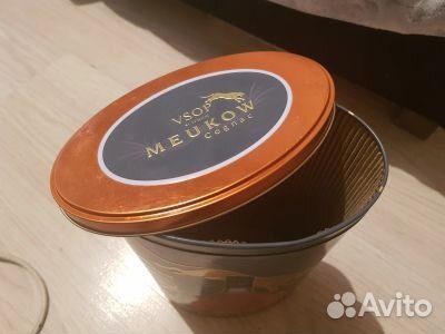 Банка от коньяка Meukow