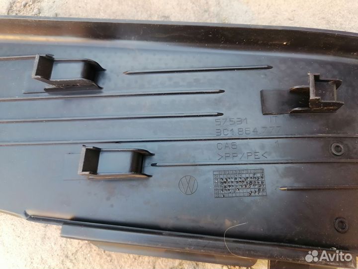 Площадка левой ноги на Фольксваген Посад CC 2010