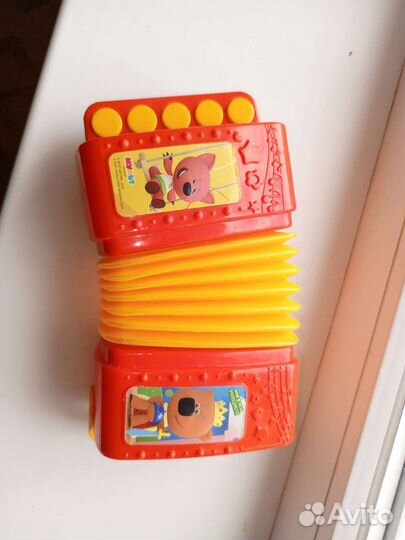 Музыкальные и развивающие игрушки