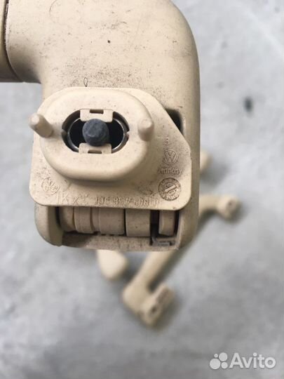 Потолочная ручка Volkswagen Phaeton(2077)