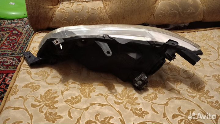 Фара передняя правая Tayota filder/axio