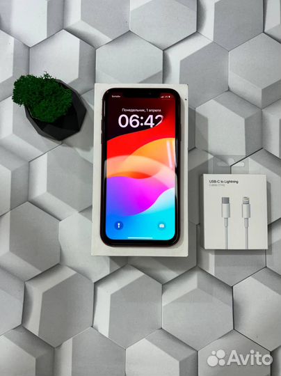 iPhone Xr, 128 ГБ