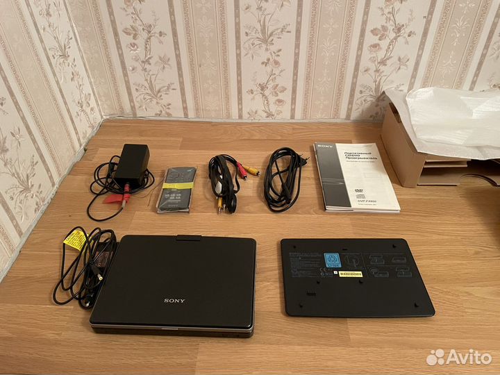Портативный dvd-плеер Sony DVP-FX850