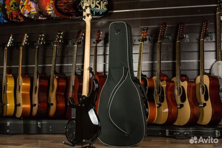Бас гитара Cort + Аксессуары