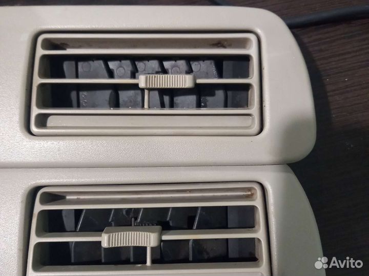 Дефлектор воздушный Mazda MPV