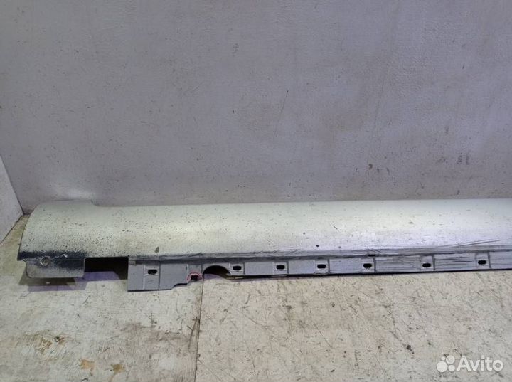 Накладка на левый порог