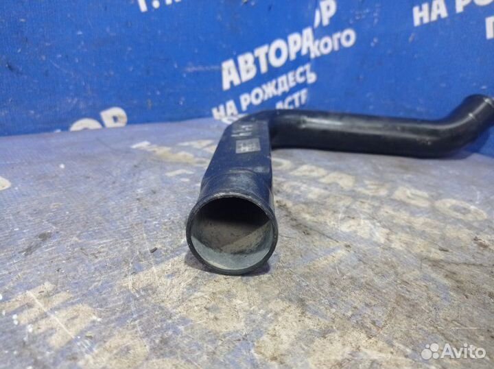 Заливная горловина бензобака Audi A8 седан ABZ