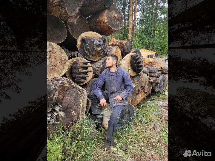 Резная фигура из дерева / ручная работа